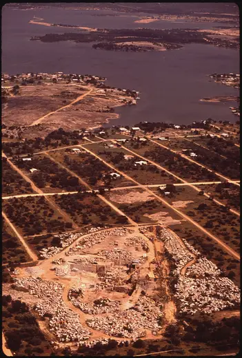 Вид карьера: PINK GRANITE QUARRY AT LAKE BUCHANAN - NARA - 544441