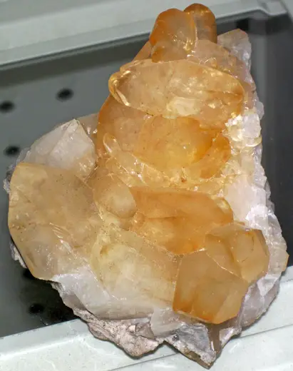Вид карьера: Calcite (Auglaize Quarry, near Junction, Ohio, USA) (27201298108)