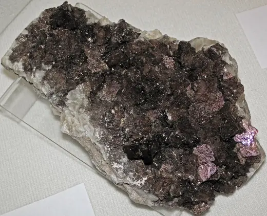 Вид карьера: Calcite (Irving Materials Incorporated Quarry, Anderson, Indiana, USA) 1