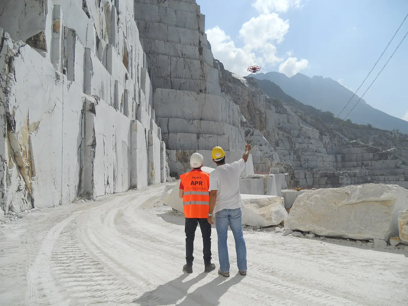 Vista de cantera: Drone and Quarry