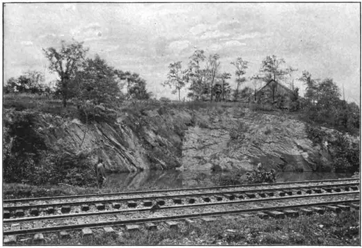 Vista de cantera: Slate Quarry Fig 2 Plate XXIV WBClark 1898
