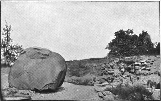 Vista de cantera: Middle Granite Quarry PlateXLV Keyes 1895