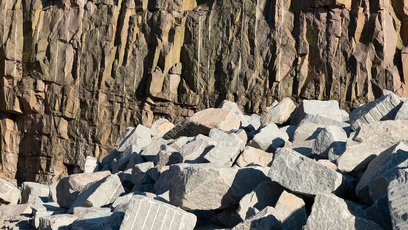Veduta di cava: Rocks and texture in Rixö granite quarry 2