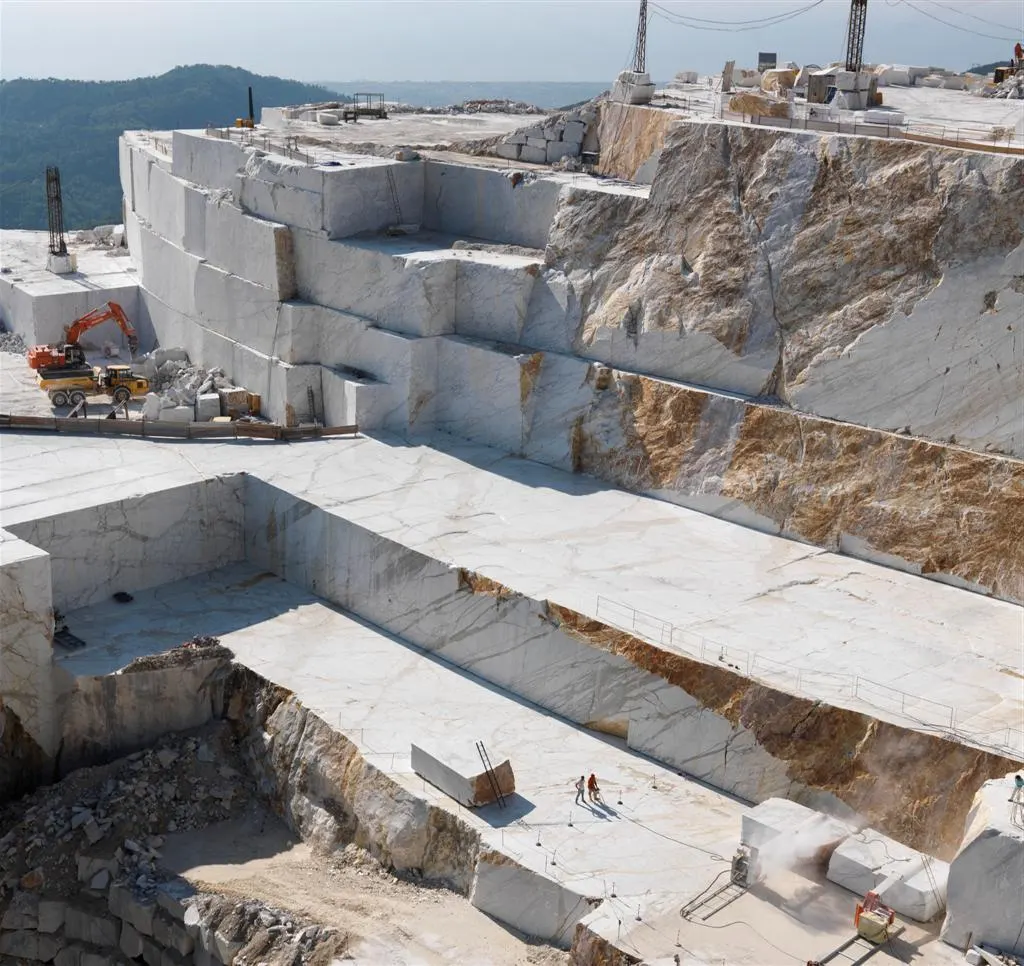 Quarry view in natural stone – Marmi di Carrara