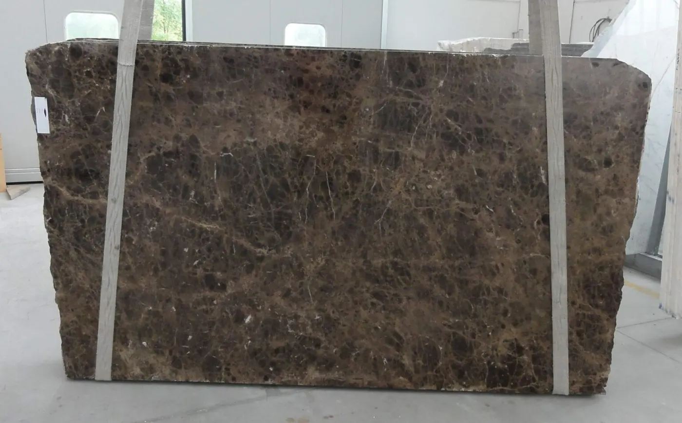 Superficie di lastra in pietra naturale – Marmi di Carrara