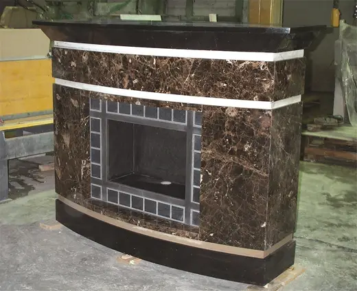 Slab surface in natural stone – Marmi di Carrara