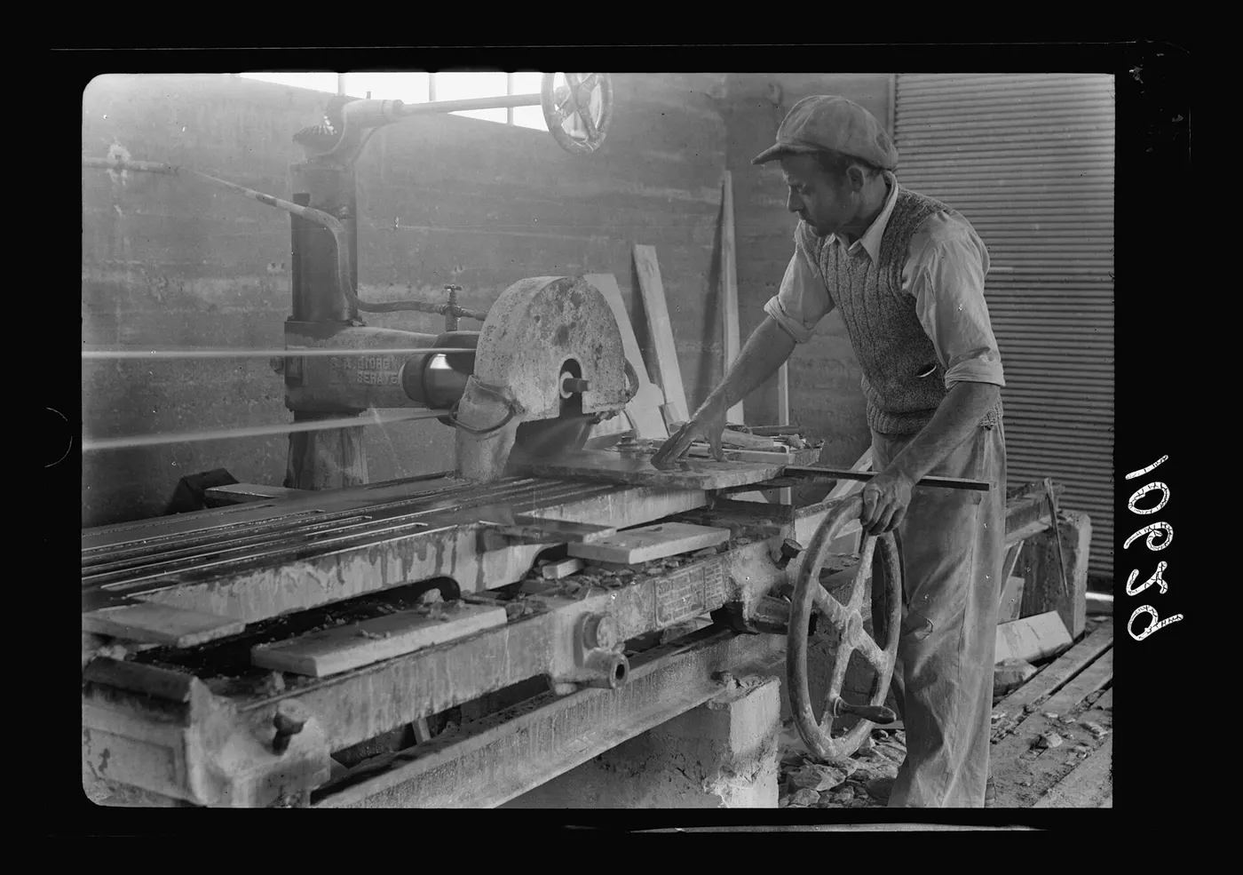 Superficie di lastra: Jewish factories in Palestine on Plain of Sharon & along the coast to Haifa. Haifa. 'Elica