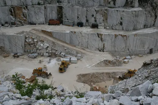 Slab surface: Cararra-Steinbruch