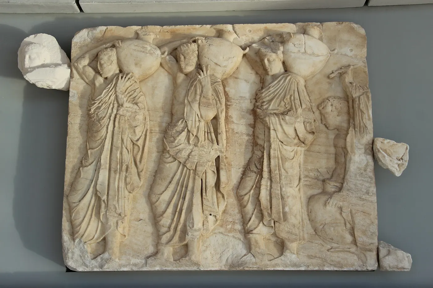 Superficie di lastra: Athens Acropolis Museum Marble Parthenon Frieze (28360564271)