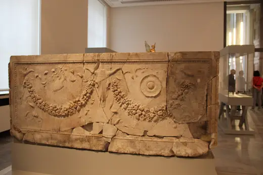 Slab surface: Carrara Marble Caffarelli Sarcophagus, Rome, c. 40 BC (28120531864)