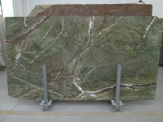 Surface de dalle en pierre naturelle – Marmi di Carrara