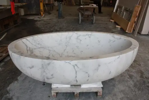 Surface de dalle en pierre naturelle – Marmi di Carrara