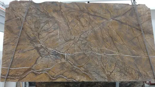 Surface de dalle en pierre naturelle – Marmi di Carrara