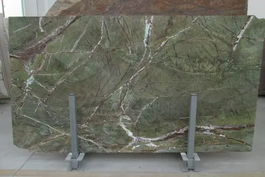 Surface de dalle en pierre naturelle – Marmi di Carrara