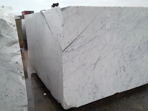 Superficie di lastra in pietra naturale – Marmi di Carrara