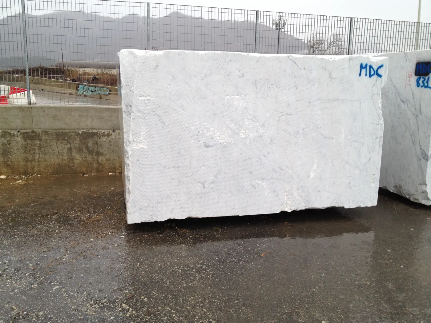 Superficie di lastra in pietra naturale – Marmi di Carrara