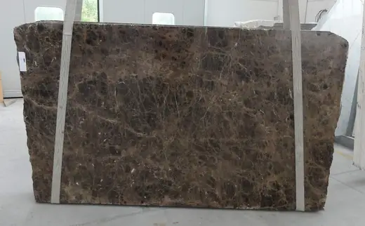 Superficie de losa en piedra natural – Marmi di Carrara