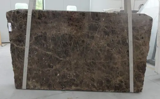 Superficie de losa en piedra natural – Marmi di Carrara