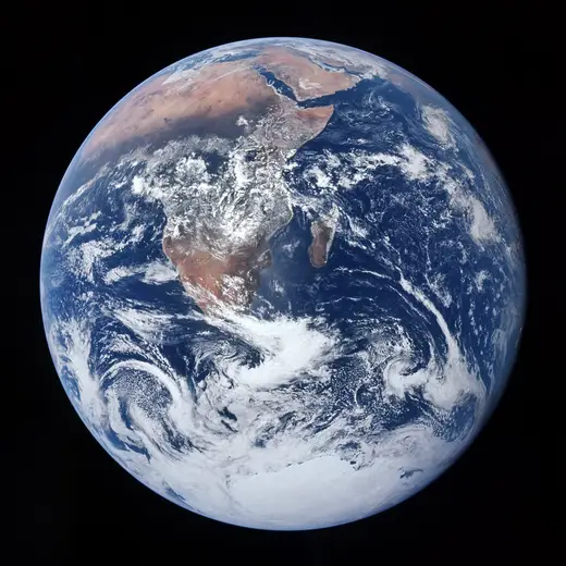 Superficie de losa: The Blue Marble, AS17-148-22727