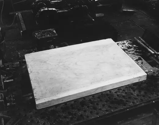 Superficie di lastra: Preparation of the Marble Base (4a4d159d-688f-46ca-8e7d-752144ec7aea)