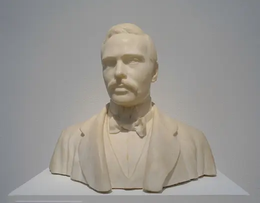 Superficie di lastra: Ernst Ludwig Grand Duke of Hesse and by Rhine, by Ludwig Habich, 1898, Carrara marble - Mu