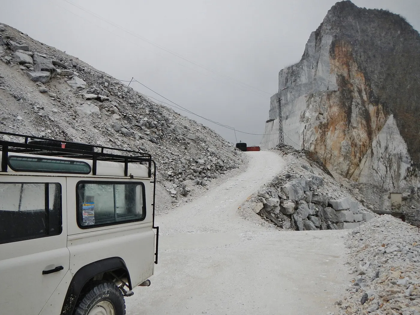 Surface de dalle: Carrara Marmor - Il marmo di Carrara - panoramio
