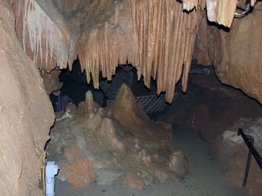 Superficie di lastra: 130A Dripstone 19