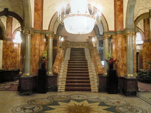 Scala: Marble Staircase Hotel Russell