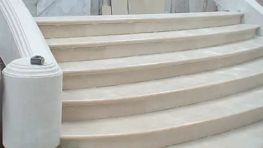 Scala in pietra naturale – Marmi di Carrara