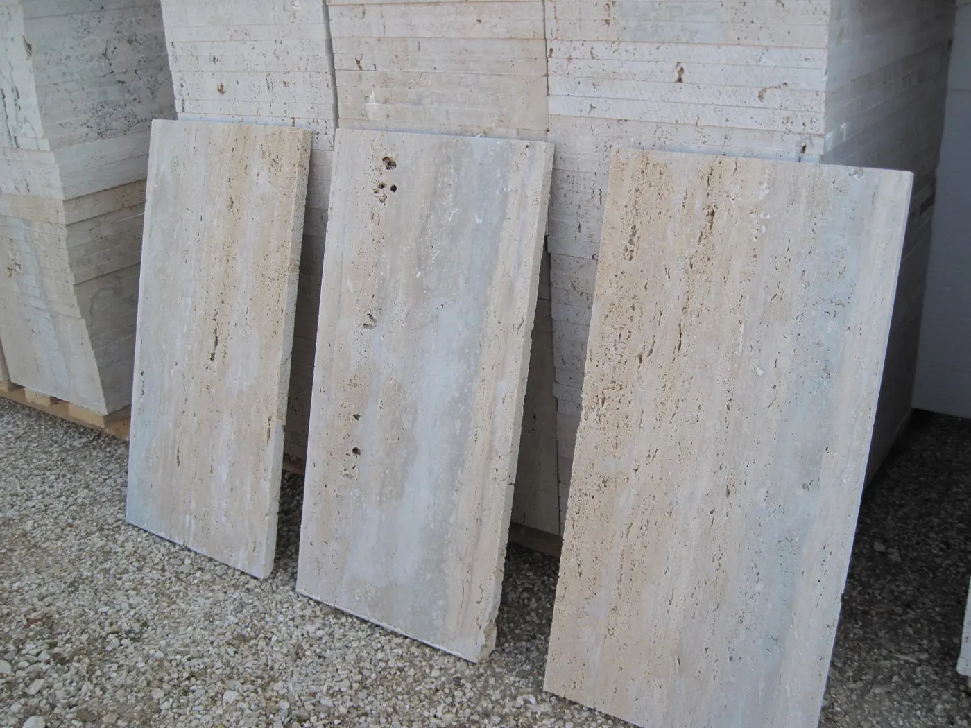 Piastrelle in pietra naturale – Marmi di Carrara