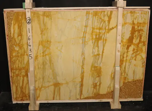 Giallo Siena marble slab surface – Marmi di Carrara – gold, black (2)
