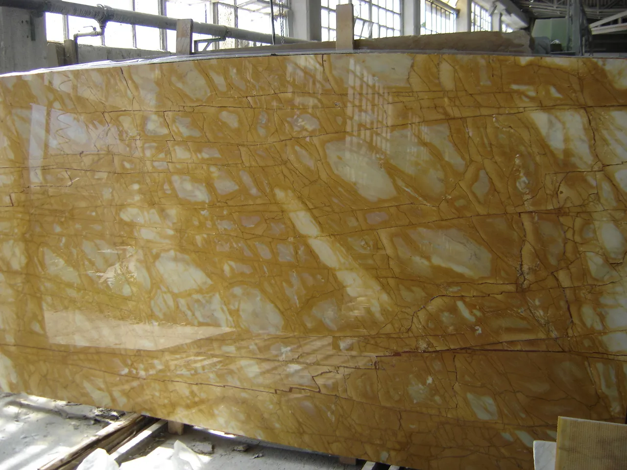 Giallo Siena marbre, surface de dalle – Marmi di Carrara – brun, doré (31)