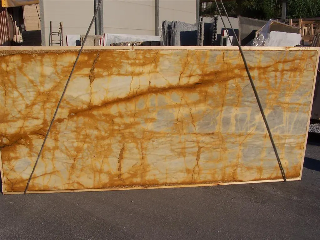 Giallo Siena mármol, superficie de losa – Marmi di Carrara – dorado, antracita (34)