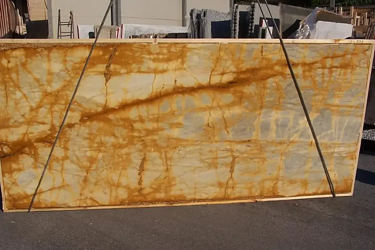 Giallo Siena Marmor, Plattenoberfläche – Marmi di Carrara – gold, anthrazit (35)