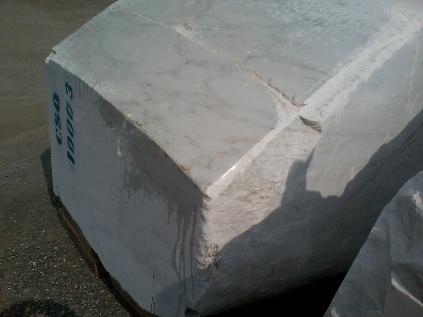 Gold Vein Locati marmo, superficie di lastra – Marmi di Carrara – antracite, grigio (7)