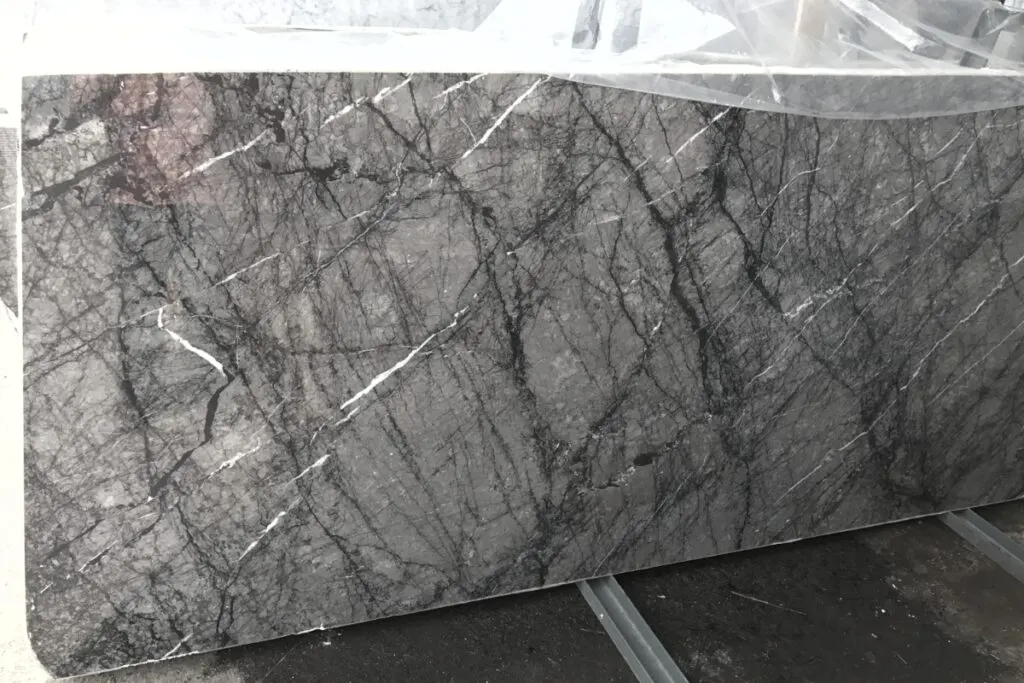 Grigio Carnico marble slab surface – Marmi di Carrara – grey, green (15)