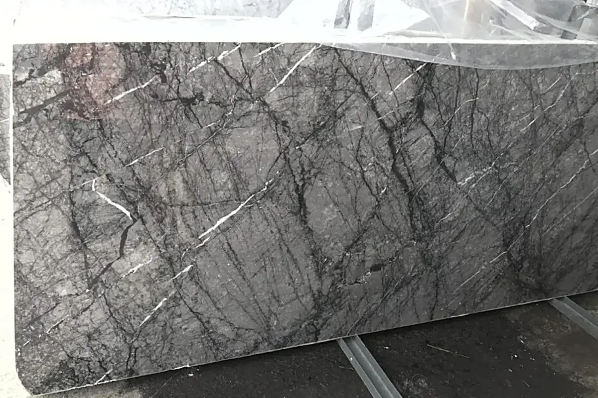 Grigio Carnico mármol, superficie de losa – Marmi di Carrara – gris, verde (17)