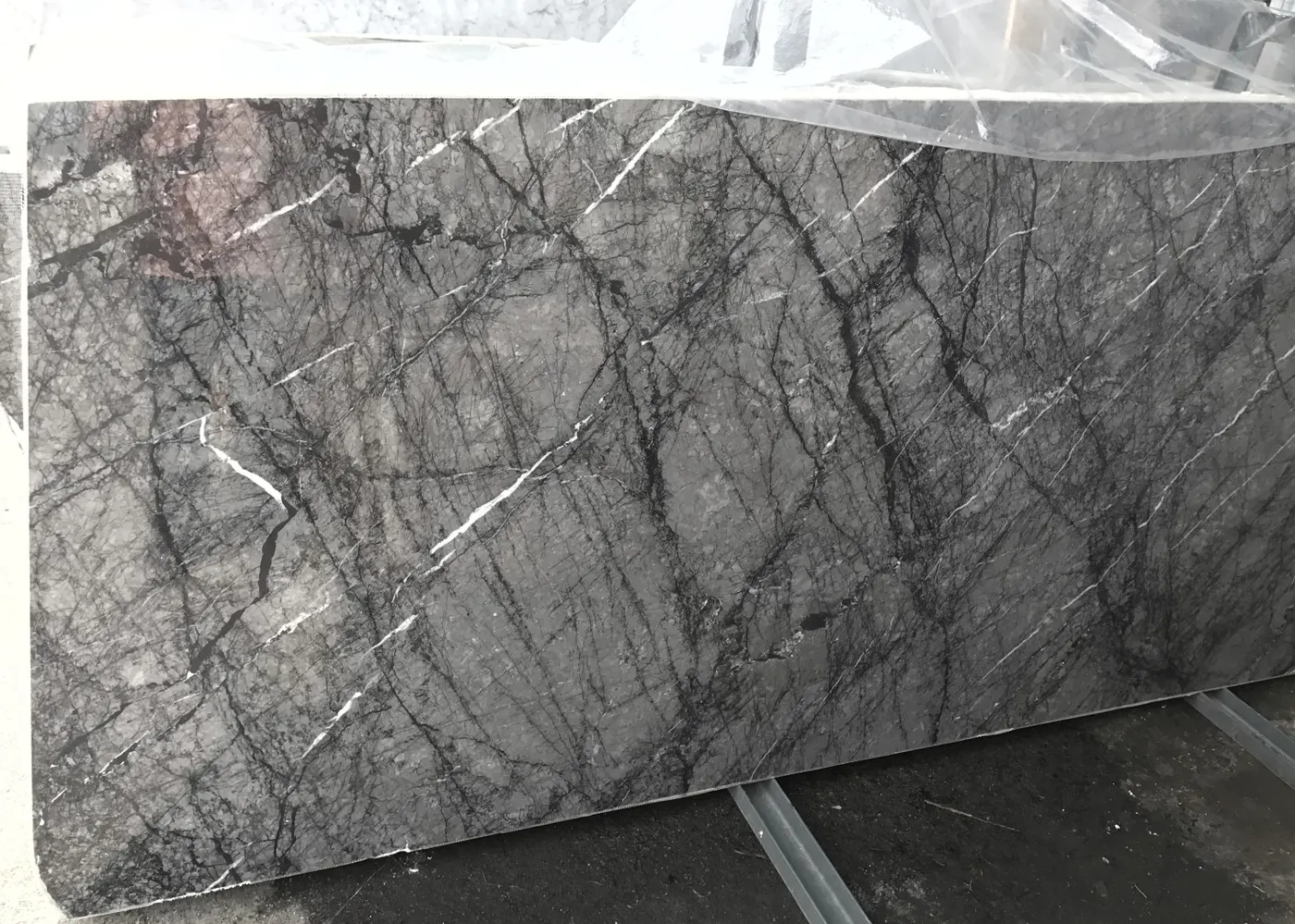 Grigio Dolomitico marble slab surface – Marmi di Carrara – green, grey (1)