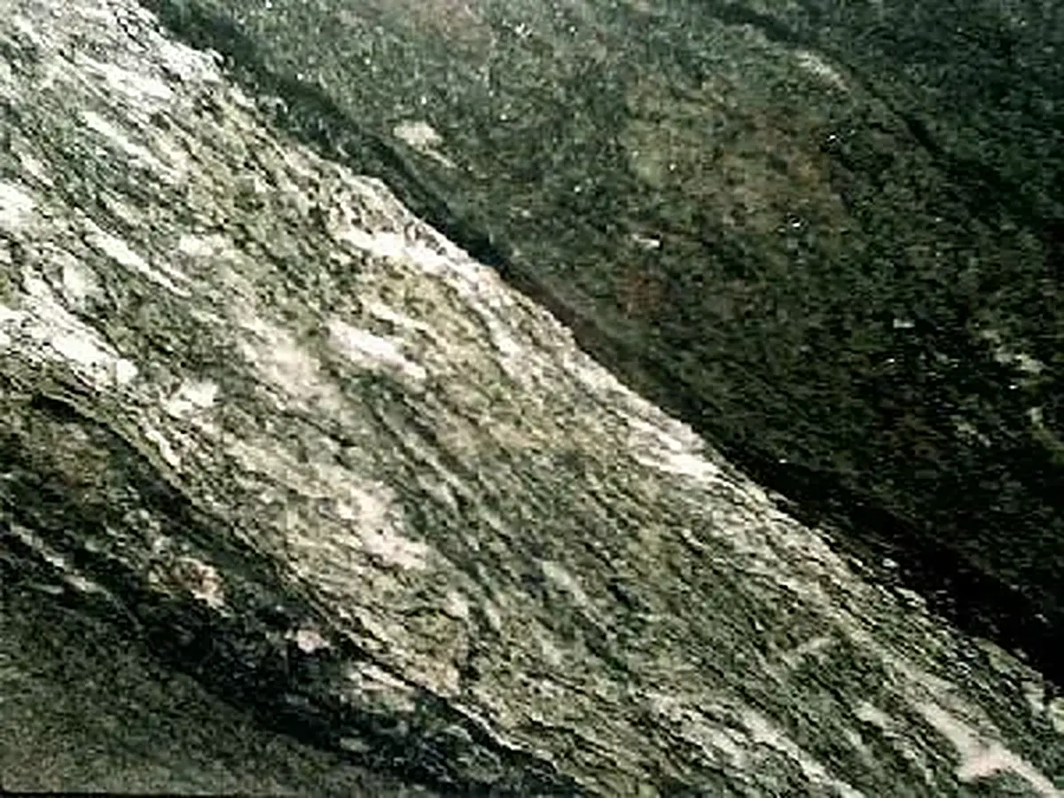 Iran G 182 Granit, polierte Probe – Marmi di Carrara – schwarz, anthrazit (1)
