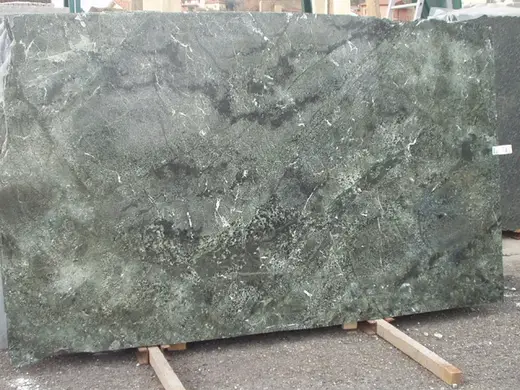 Jurassik marmo, superficie di lastra – Marmi di Carrara – grigio, grigio chiaro (1)