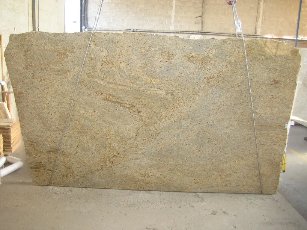 Kashmir Gold marble slab surface – Marmi di Carrara – beige, gold (1)