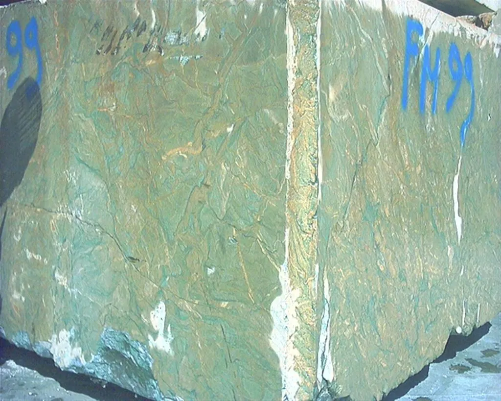Malachite marble quarry block – Marmi di Carrara – light grey, grey (8)