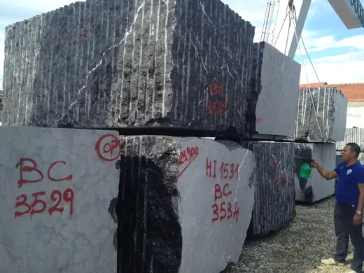 Nero Marquina mármol, superficie de losa – Marmi di Carrara – antracita, violeta (1)
