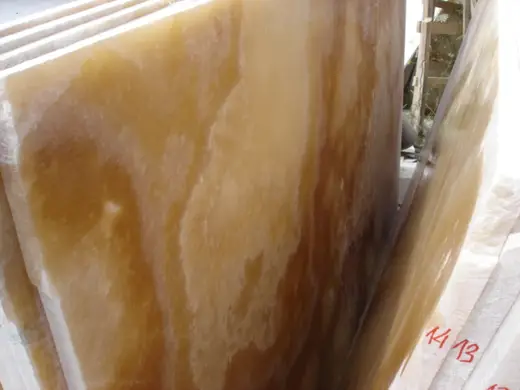 Onice Miele onice, superficie di lastra – Marmi di Carrara – oro, marrone (7)