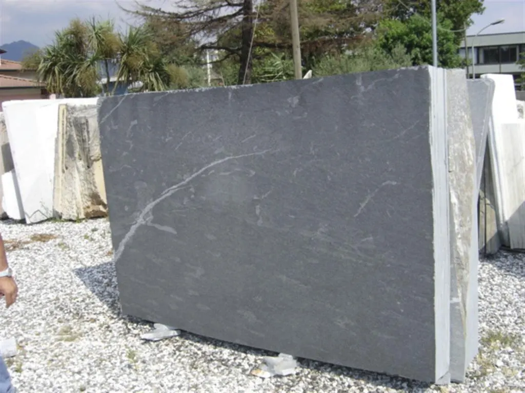 Pietra Del Cardoso pierre naturelle, surface de dalle – Marmi di Carrara – violet, ivoire (10)