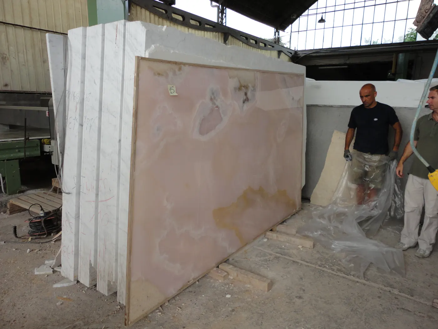 Pink Onyx onice, superficie di lastra – Marmi di Carrara – grigio, verde (19)