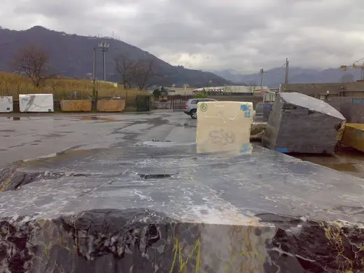 Portoro marbre, bloc de carrière – Marmi di Carrara – anthracite, gris (12)