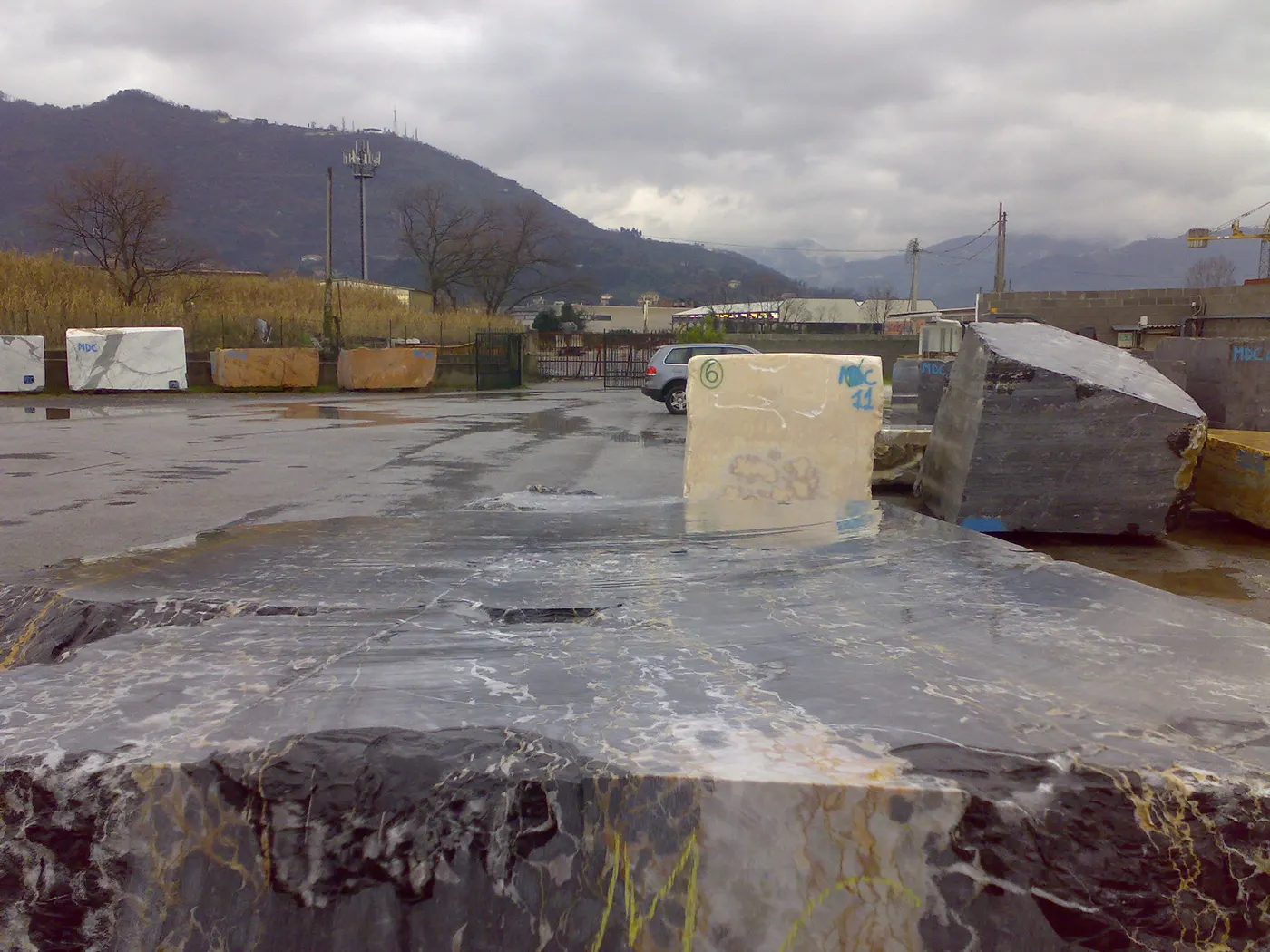 Portoro marmo, blocco di cava – Marmi di Carrara – antracite, grigio (12)