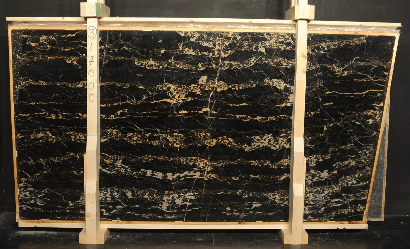 Portoro marbre, surface de dalle – Marmi di Carrara – noir, anthracite (2)
