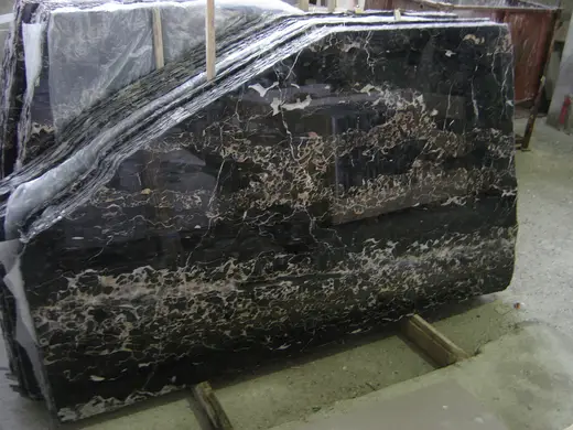Portoro marbre, surface de dalle – Marmi di Carrara – anthracite, noir (20)